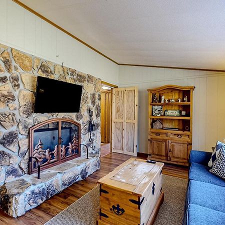 Pine Woods Cabin McHenry Bagian luar foto