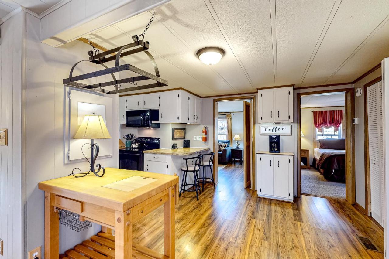 Pine Woods Cabin McHenry Bagian luar foto