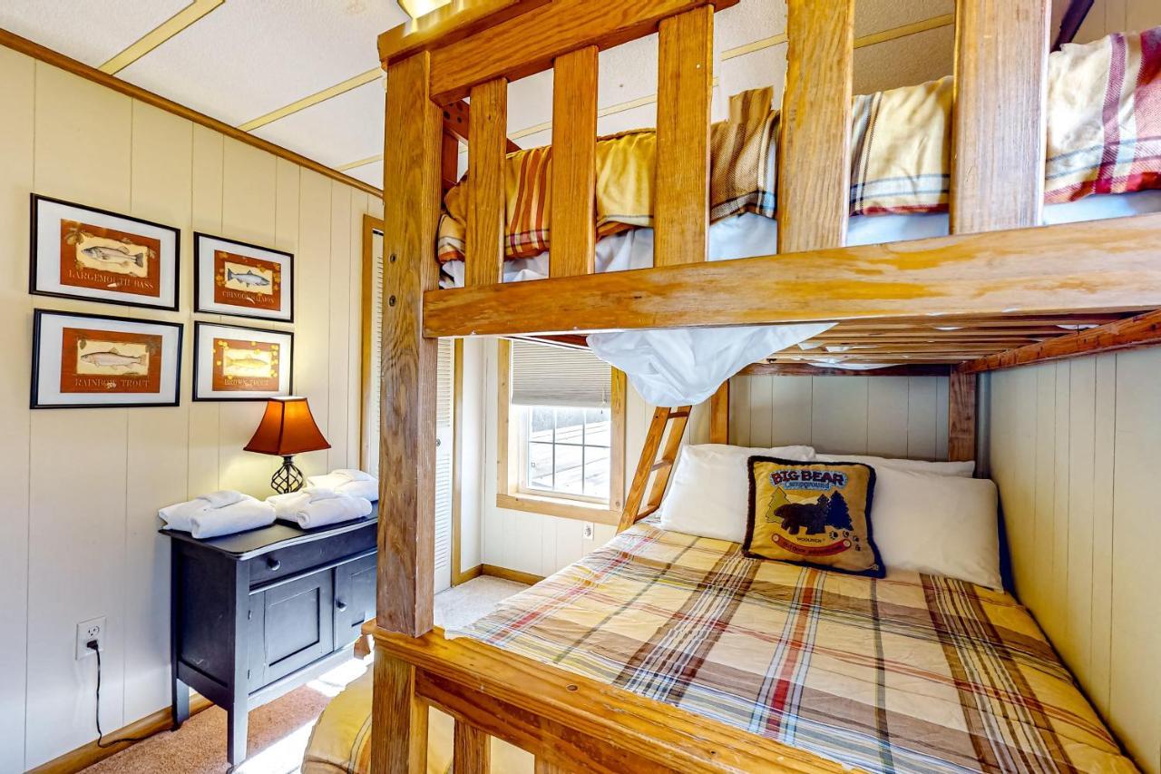 Pine Woods Cabin McHenry Bagian luar foto