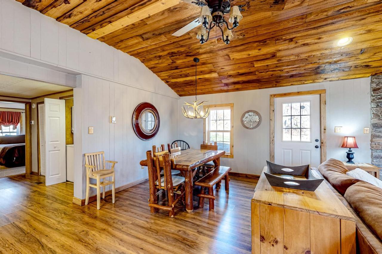 Pine Woods Cabin McHenry Bagian luar foto