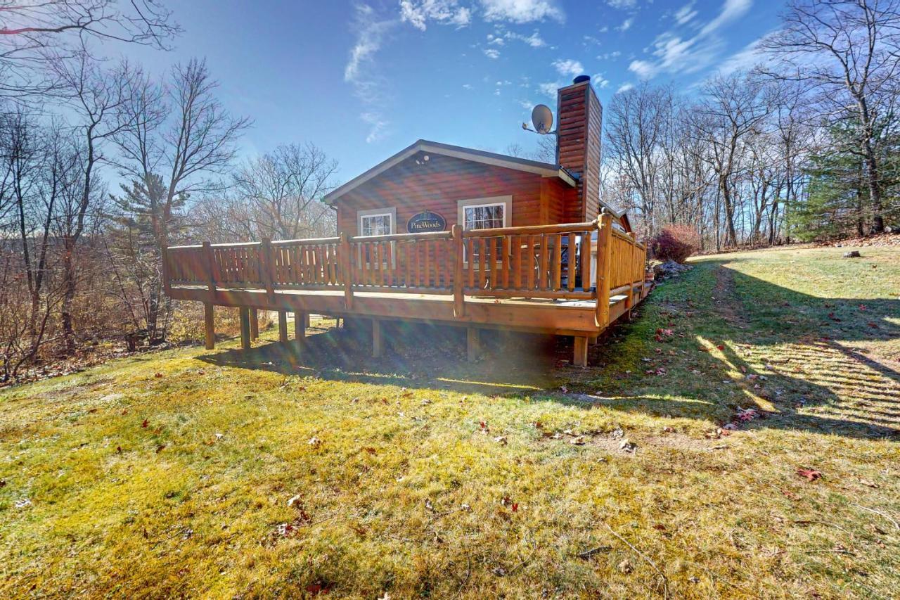 Pine Woods Cabin McHenry Bagian luar foto